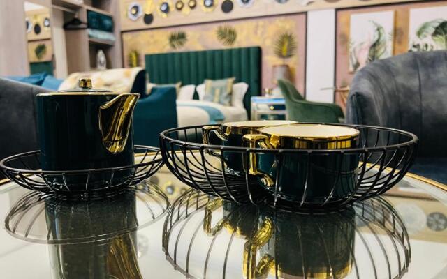24 On Basil Boutique Aparthotel