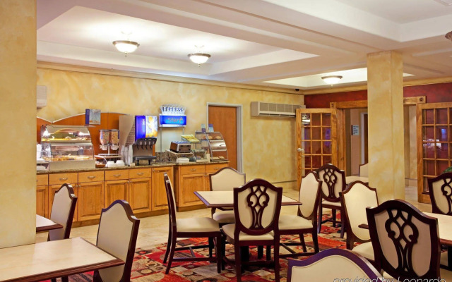 Holiday Inn Express Hotel & Suites Lafayette South by IHG