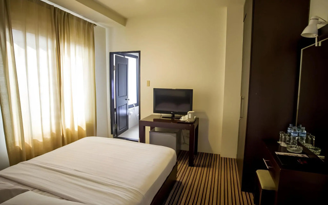 Kenari Tower Hotel