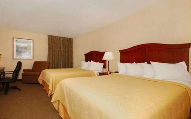 Danville Quality Inn & Suites
