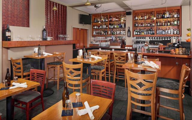 Chrysalis Inn & Spa Bellingham, Curio Collection by Hilton