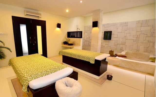 HARRIS Resort Kuta Beach - Bali