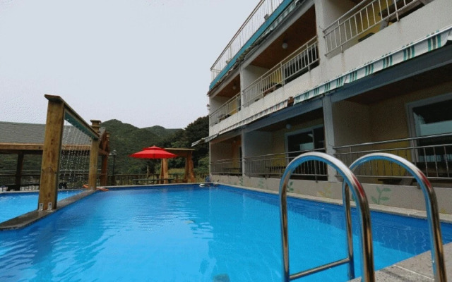 Geojedo Badamaru Pension