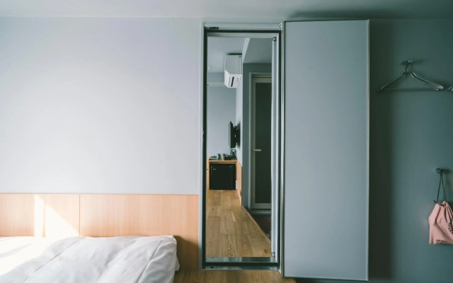 Landabout Tokyo