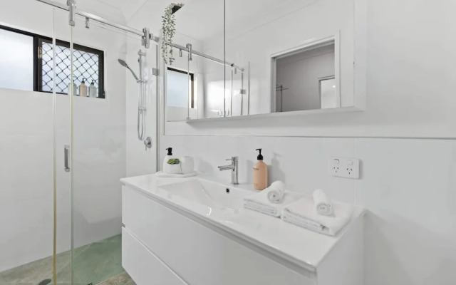 Trinity Oasis Spa BBQ Family Retreat