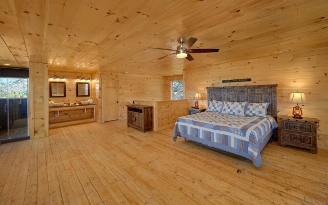 Alpine Pool Lodge Holiday home 2