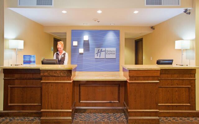 Holiday Inn Express & Suites Logan by IHG