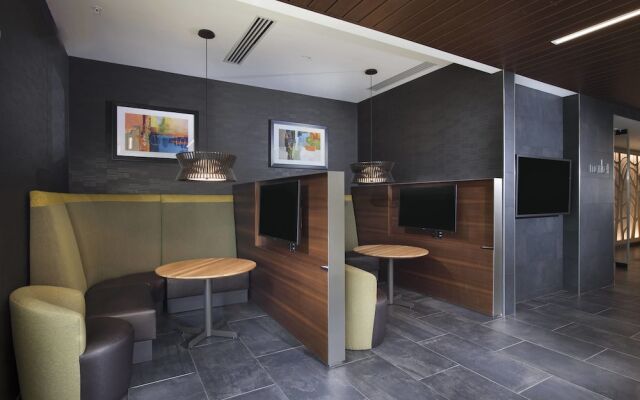 Courtyard Atlanta Alpharetta/Avalon Area