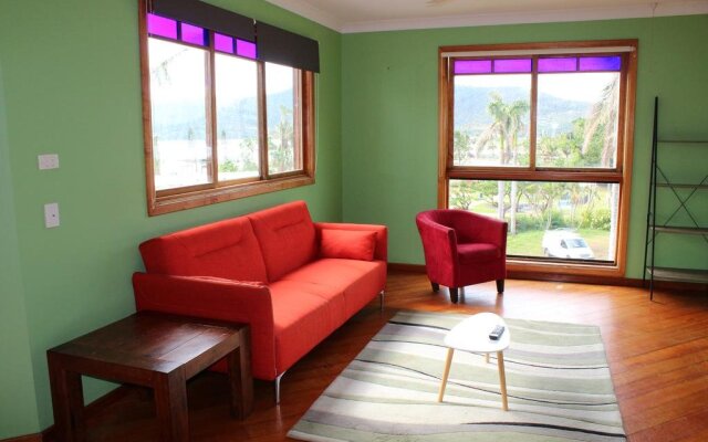 Colonial Court Holiday Apartments