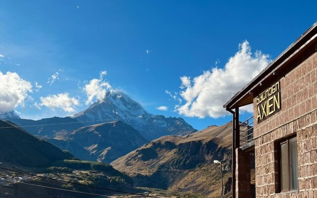 Hotel Axien Kazbegi
