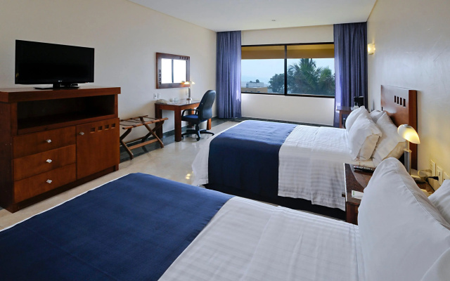 Holiday Inn Boca Del Rio by IHG