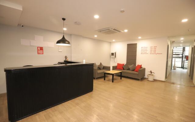 Qotel Hotel La Serene Gagan Vihar