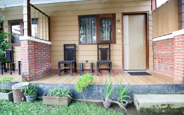RedDoorz Plus @ Jalan Damai 2