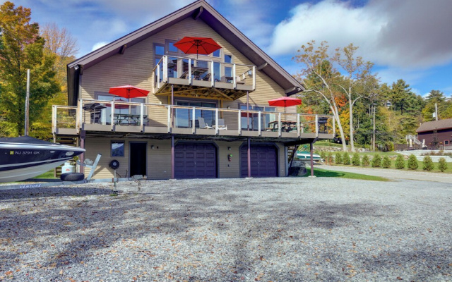 Lakefront Adirondacks Home: Fish, Hike, Ski!