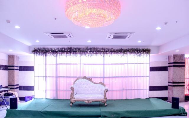 Collection O 5302 Bhadra Grand