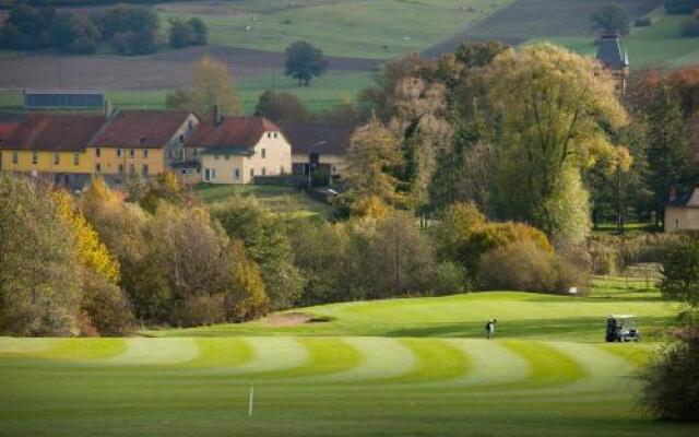 Apartments Golfpark Schlossgut Sickendorf