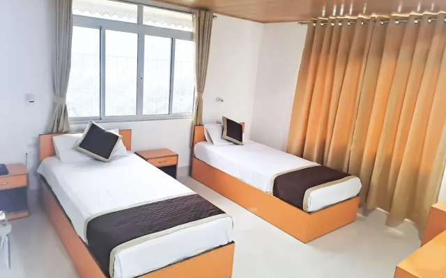 Hotel East Inn