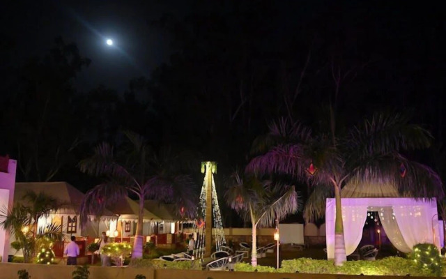 The Quila Camps & Resort