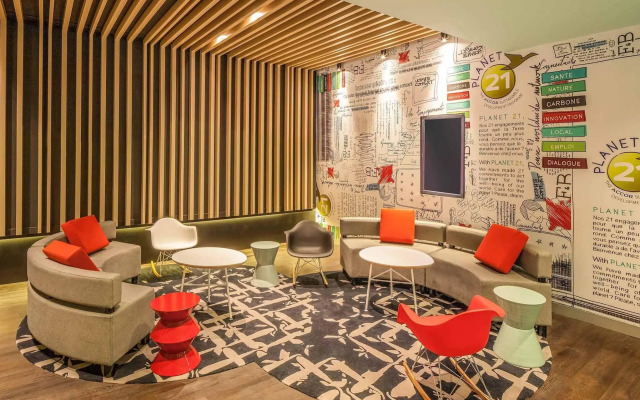 ibis Melbourne Hotel and Apartments