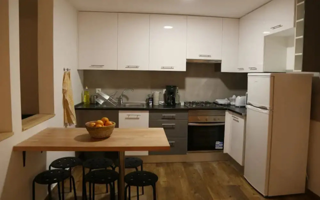 Apartment With Yard in Alfama
