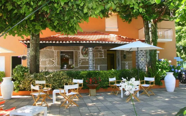 Corredoura Garden Alojamento