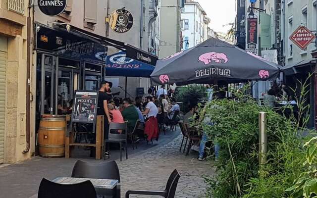 Les Nuits d'Anis - Parking Sécurisé