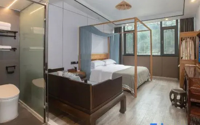 Yinxi Tangquan B&B