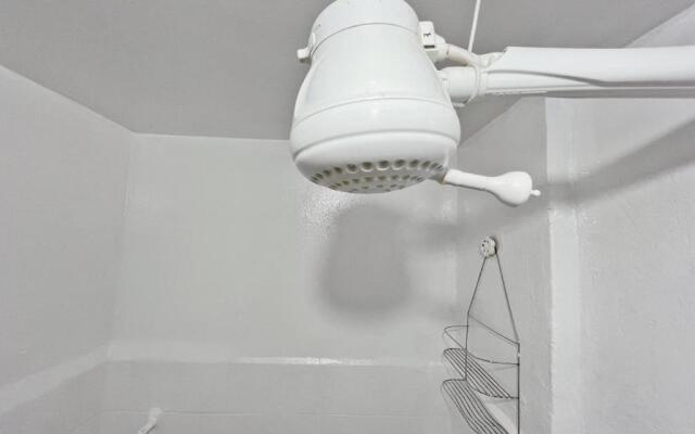 Loft com vista lateral para o mar