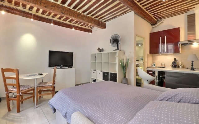 L'Escapade Cassidaine