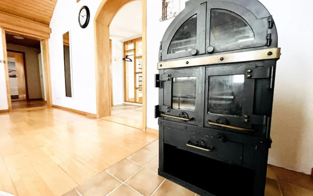 Einzigartige Schöne Altbau- Wohnung Im Zentrum