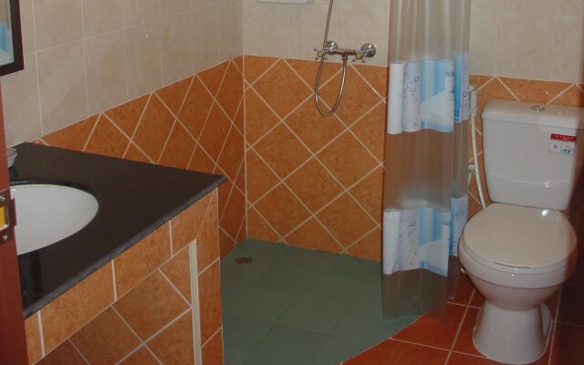 Somjai House