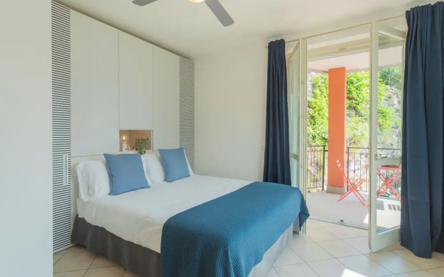 Blue Bliss Apartment by Rent all Como