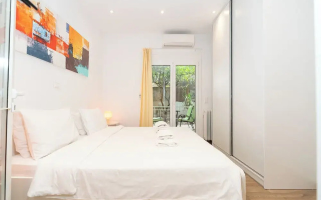 Spacious Peaceful Studio with Garden Patio