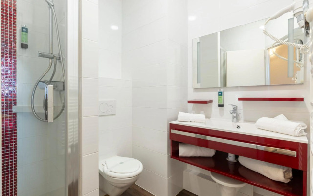 Logis Hôtel Arc en Ciel