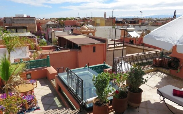 Riad La Douiria