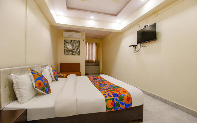 Fabhotel Sanskar