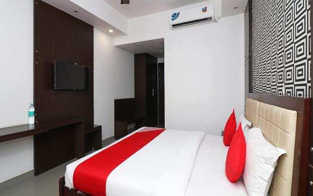 Capital O 18443 Hotel Nano