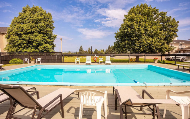 Canadas Best Value Inn & Suites Charlottetown