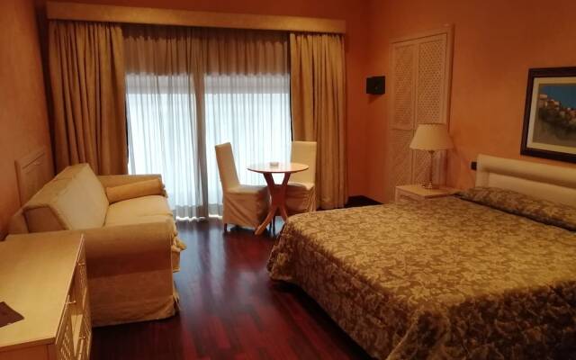 Colosseo Studio Suites