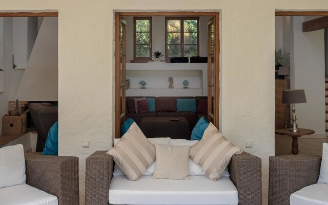 Opulent Villa in Casares With Luxurious Pool House & Jacuzzi