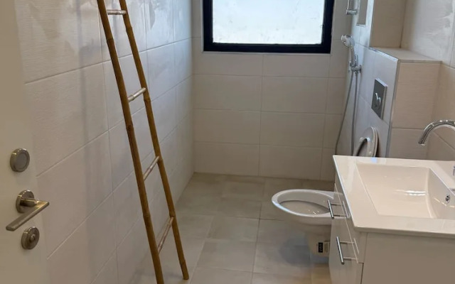 J&G Suites