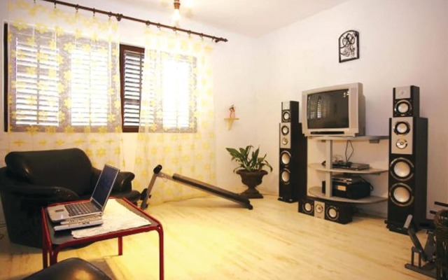 Stunning Home in Korcula With Wifi and 6 Bedrooms