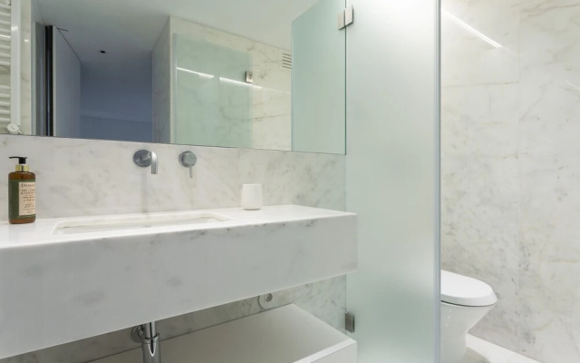 Bright & Spacious Sanctuary in the Center of Porto