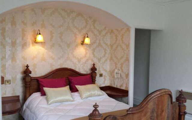 Heddon's Gate Hotel