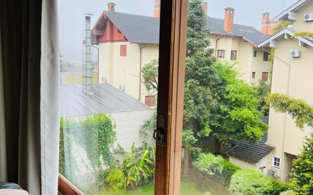 MRG- Colonial 2D - 200 mts da Rua Torta