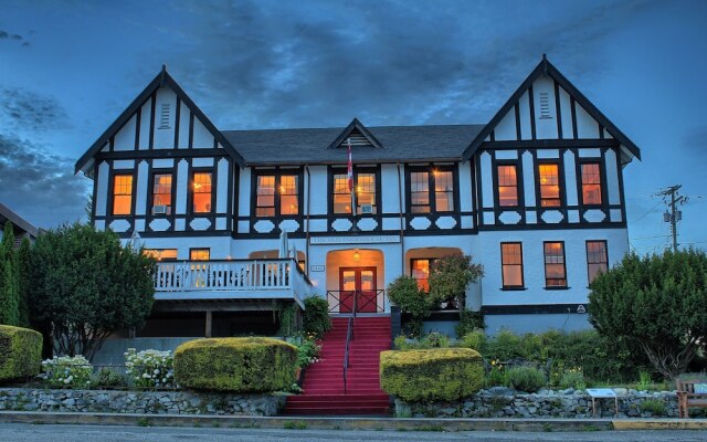 The Old Courthouse Inn