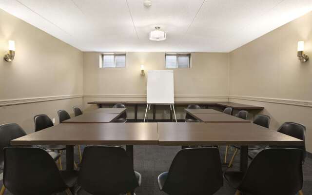 Days Inn by Wyndham Stouffville