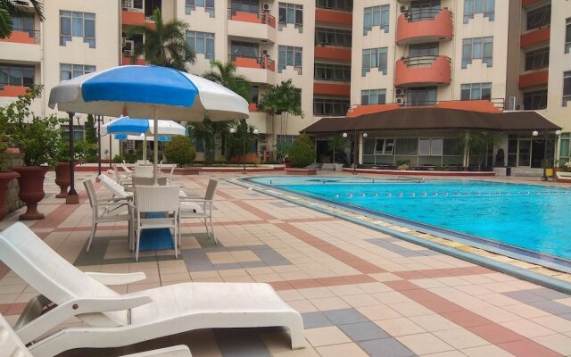 Fully Furnished and Cozy 2BR at Pondok Klub Villa Apartment