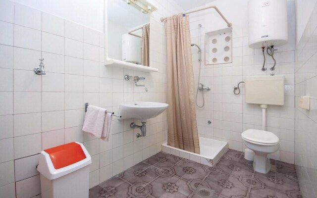 Stunning Home in Vodice With Wifi and 2 Bedrooms