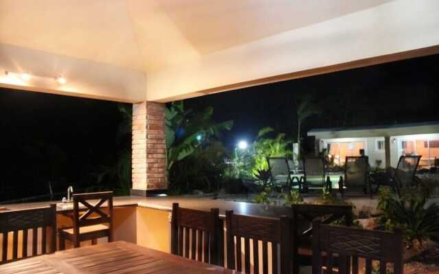 Well Furnished w Private Pool, BBQ & Palapa Bar